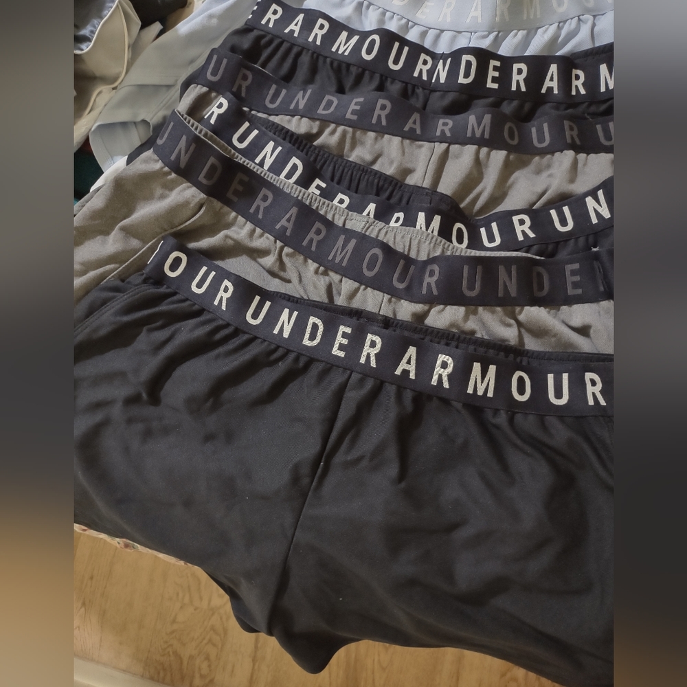 6 pair of UnderArmor